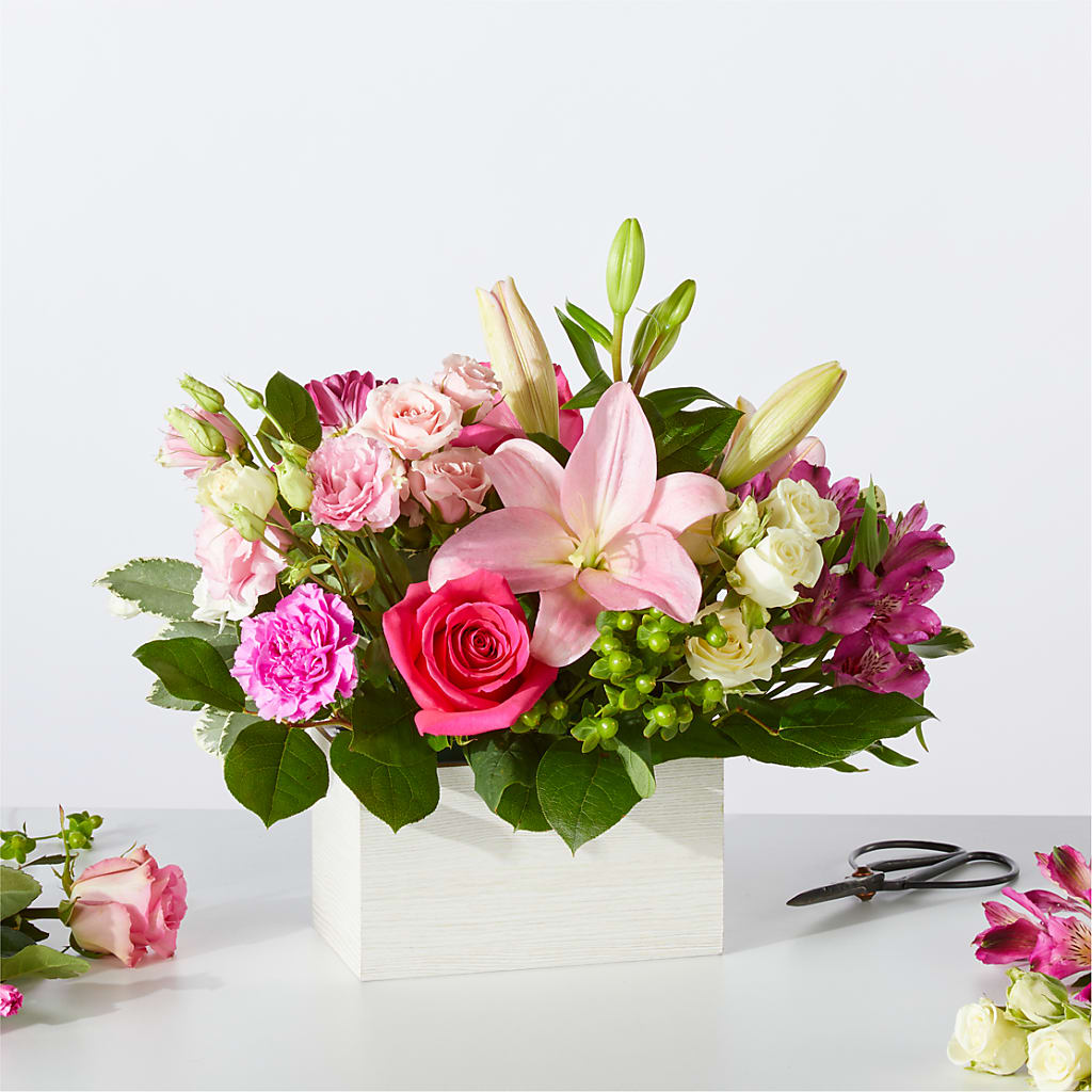 Sweetberry Box – A Florist Original – EAST MAIN GARDENS FLRST & GREENHSES INC, Niles MI