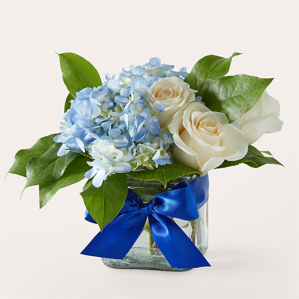 Sky Blue Delight Bouquet – EAST MAIN GARDENS FLRST & GREENHSES INC, Niles MI