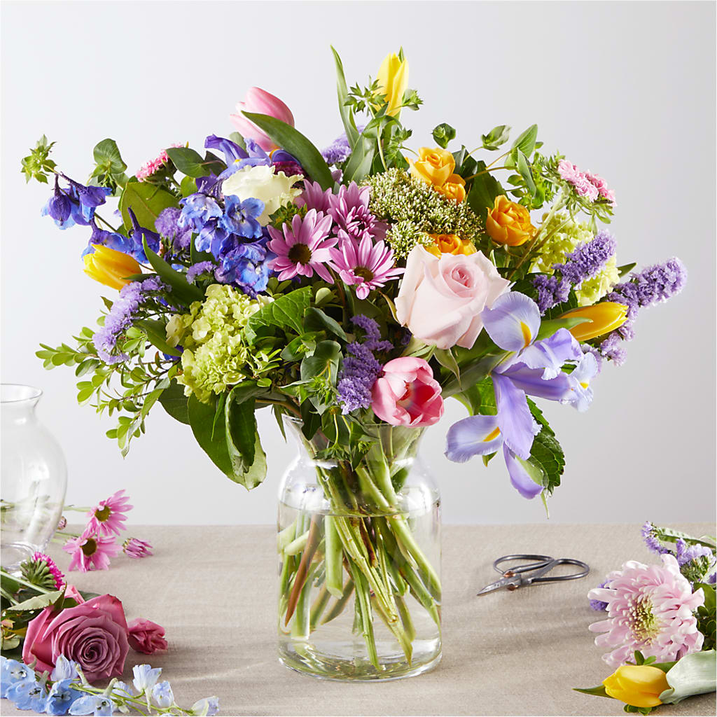 Pastel Tradition - A Florist Original – EAST MAIN GARDENS FLRST & GREENHSES INC, Niles MI