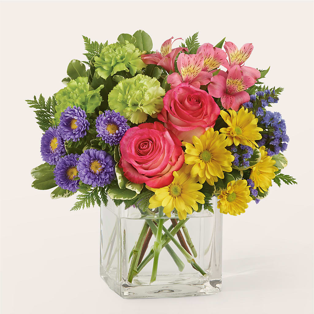 Candy Jar Bouquet – EAST MAIN GARDENS FLRST & GREENHSES INC, Niles MI