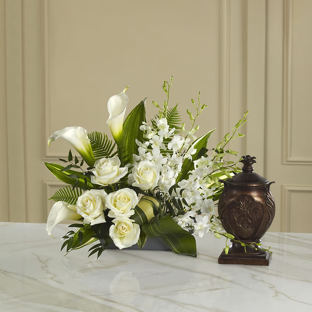 At Peace Arrangement – EAST MAIN GARDENS FLRST & GREENHSES INC, Niles MI