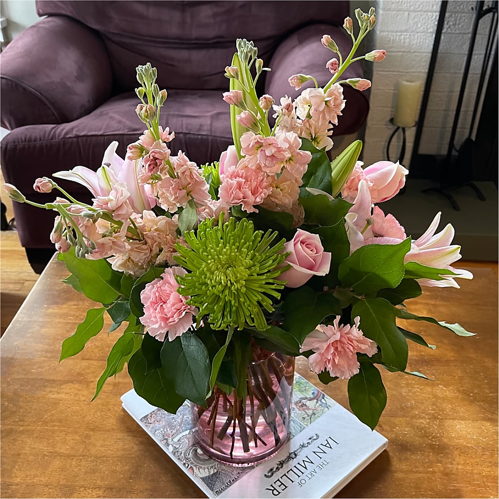 Pretty in Pink Bouquet – EAST MAIN GARDENS FLRST & GREENHSES INC, Niles MI
