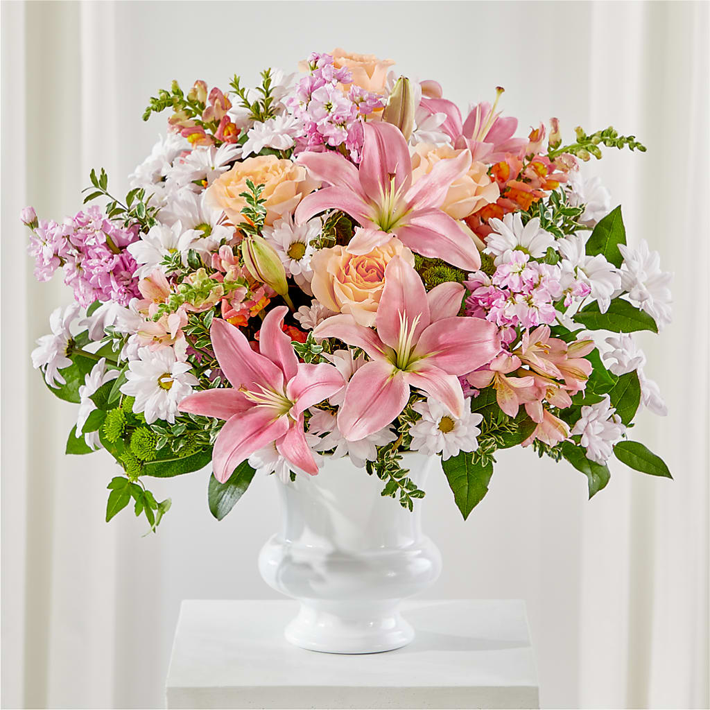 Heartfelt Gesture Urn Arrangement – EAST MAIN GARDENS FLRST & GREENHSES INC, Niles MI