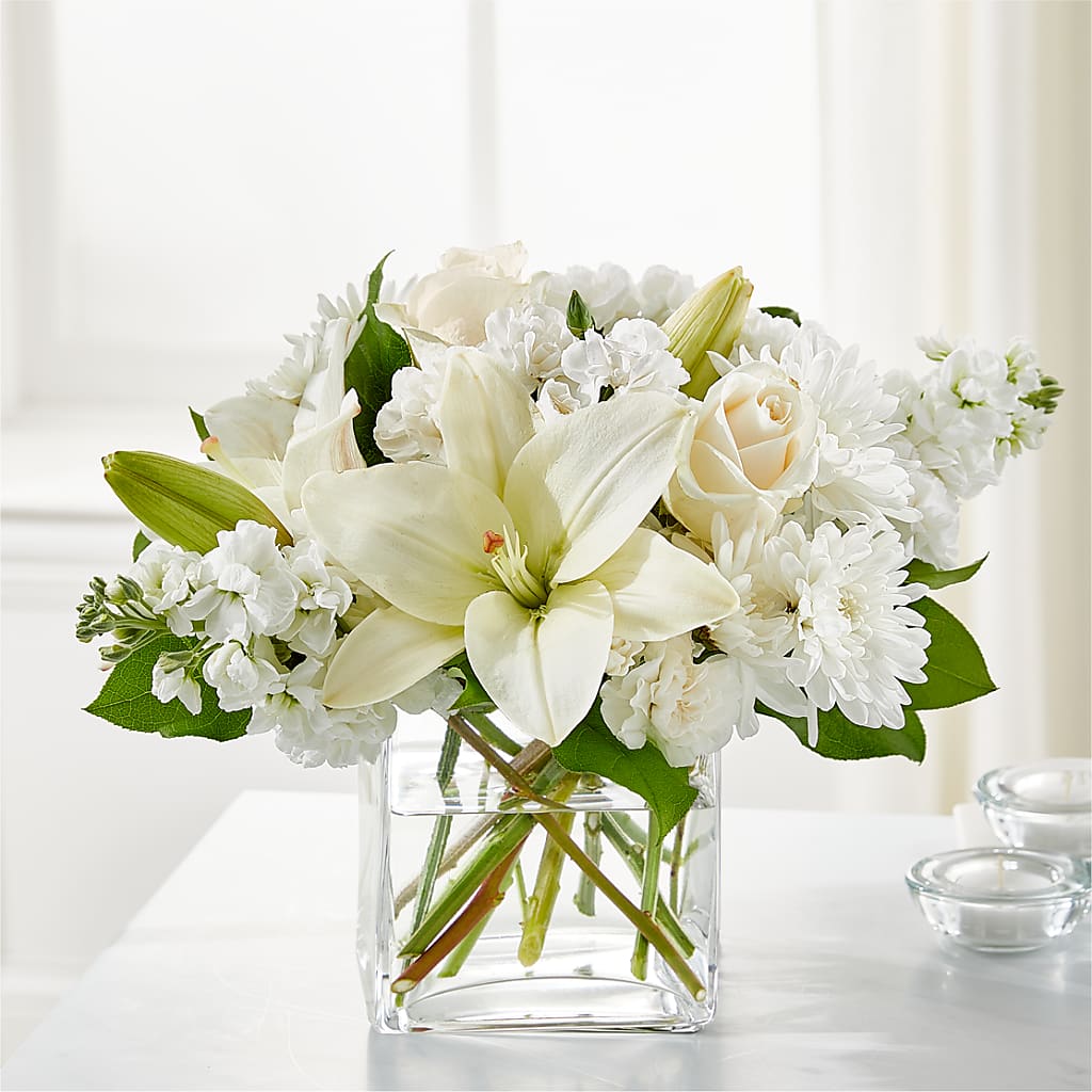Gentle Breeze Bouquet – EAST MAIN GARDENS FLRST & GREENHSES INC, Niles MI
