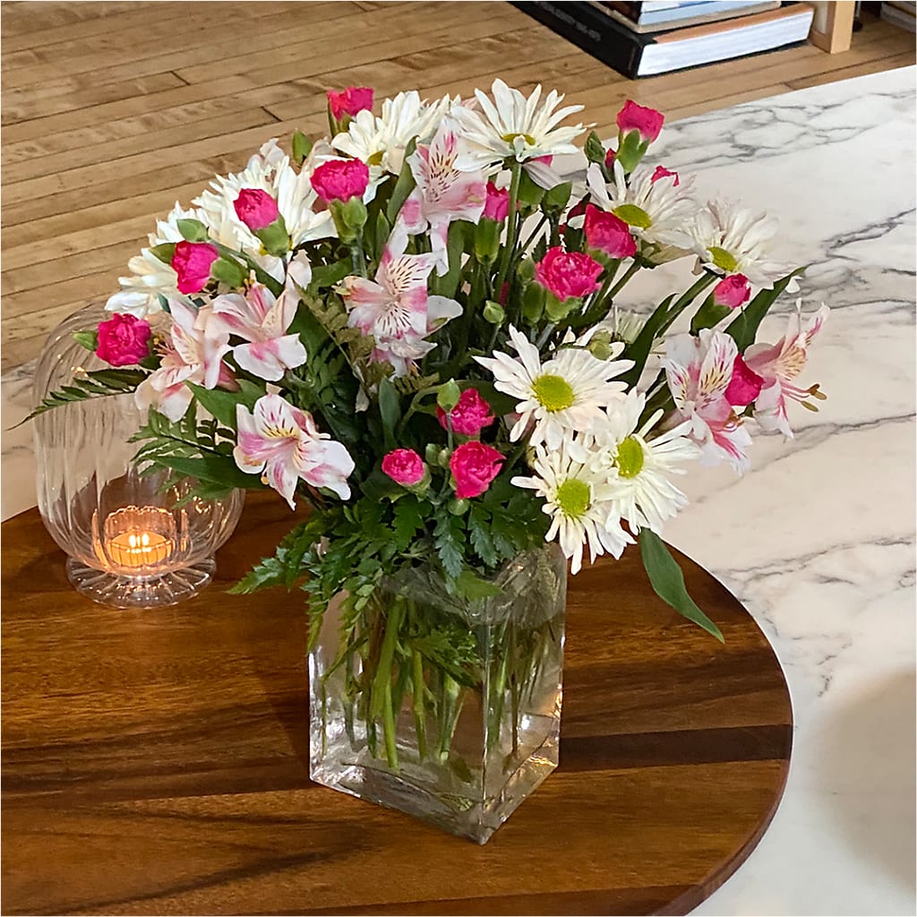 Sweet Surprises® Bouquet – EAST MAIN GARDENS FLRST & GREENHSES INC, Niles MI
