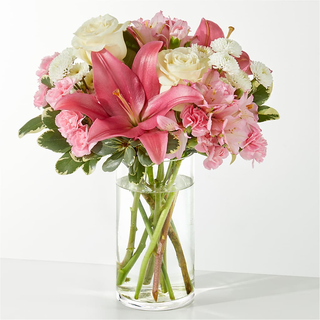 Piece of Cake Bouquet – EAST MAIN GARDENS FLRST & GREENHSES INC, Niles MI