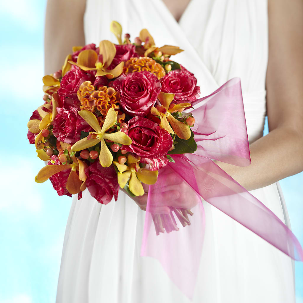 Brilliant Shades of Love Bouquet – EAST MAIN GARDENS FLRST & GREENHSES INC, Niles MI