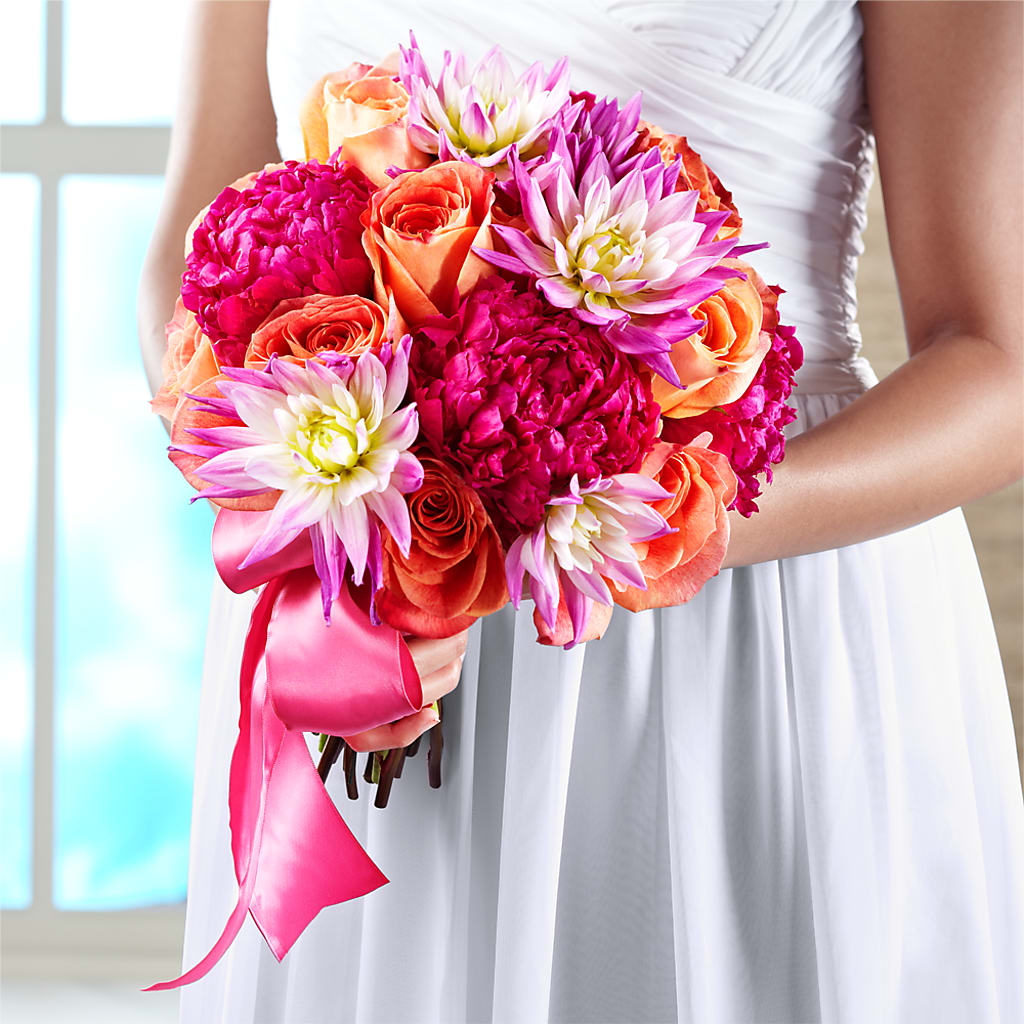 New Love Bouquet – EAST MAIN GARDENS FLRST & GREENHSES INC, Niles MI