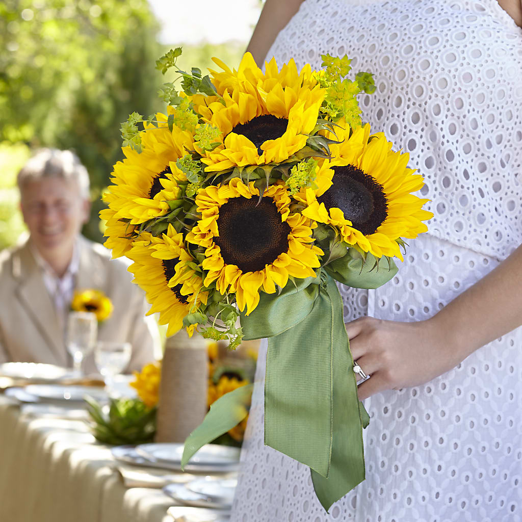 Free Spirit Bouquet – EAST MAIN GARDENS FLRST & GREENHSES INC, Niles MI
