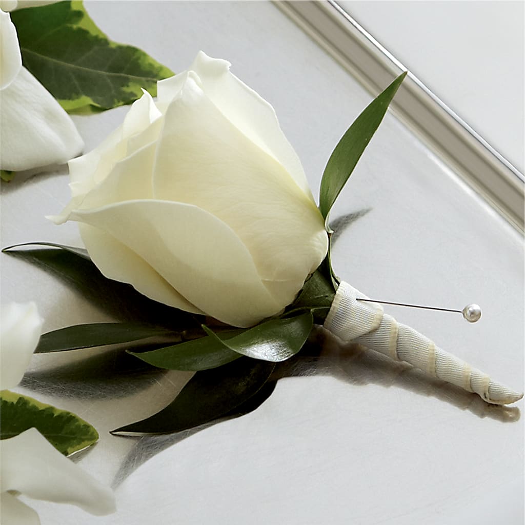 White Rose Boutonniere – EAST MAIN GARDENS FLRST & GREENHSES INC, Niles MI