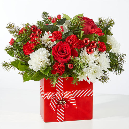 Presents Under the Tree Bouquet – EAST MAIN GARDENS FLRST & GREENHSES INC, Niles MI