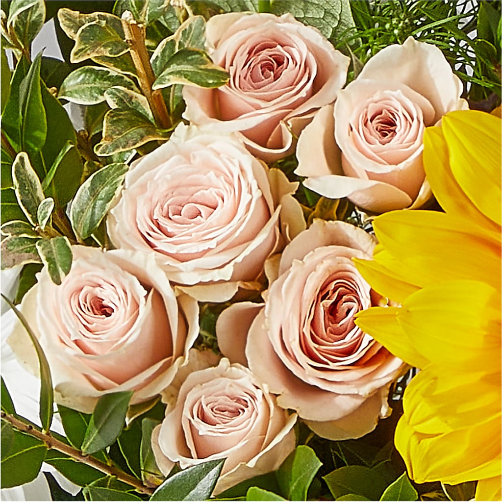 The Good Life Bouquet – EAST MAIN GARDENS FLRST & GREENHSES INC, Niles MI