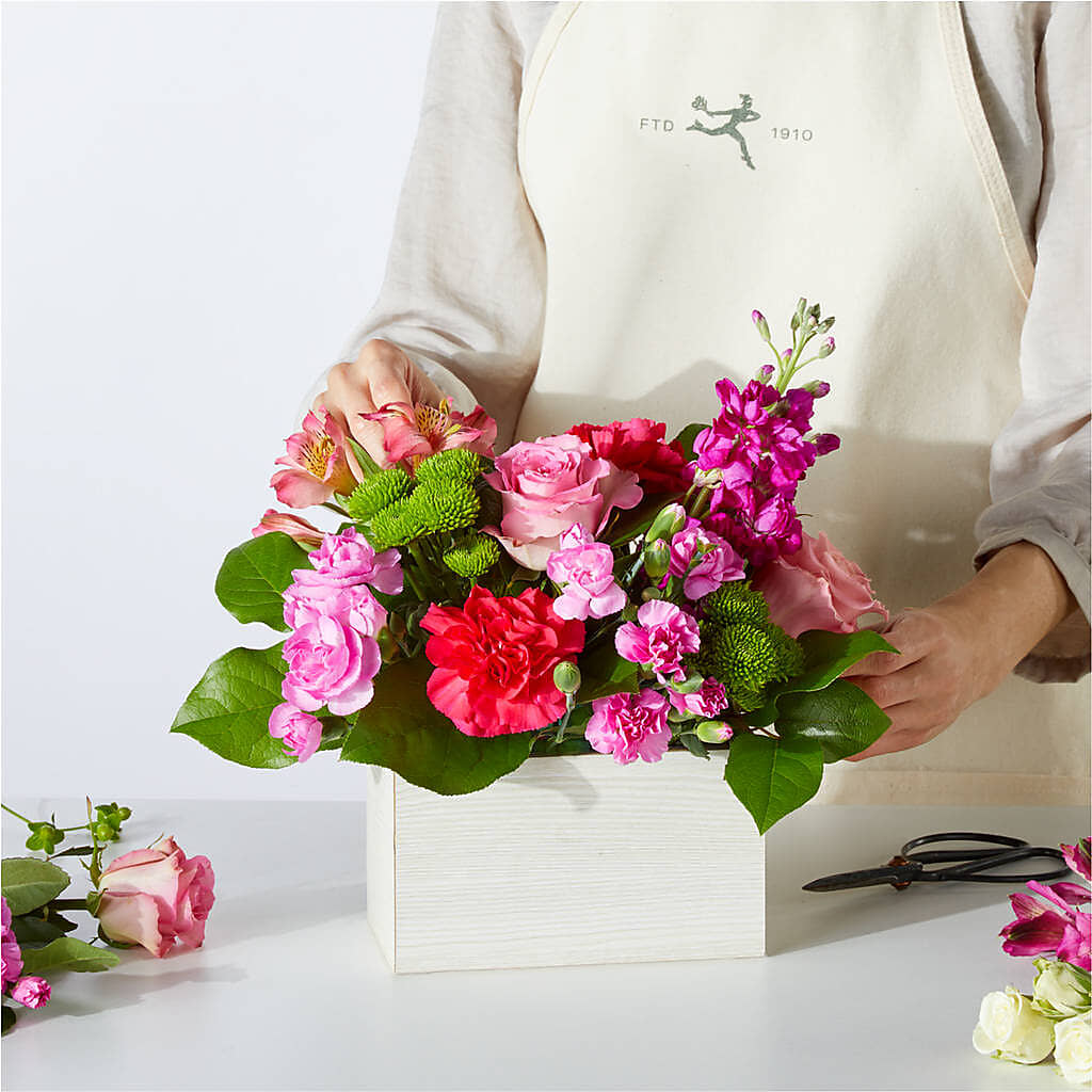 Sweetberry Box – A Florist Original – EAST MAIN GARDENS FLRST & GREENHSES INC, Niles MI