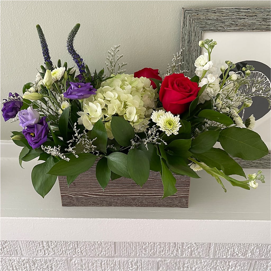 Sweet Magnolia Bouquet – EAST MAIN GARDENS FLRST & GREENHSES INC, Niles MI