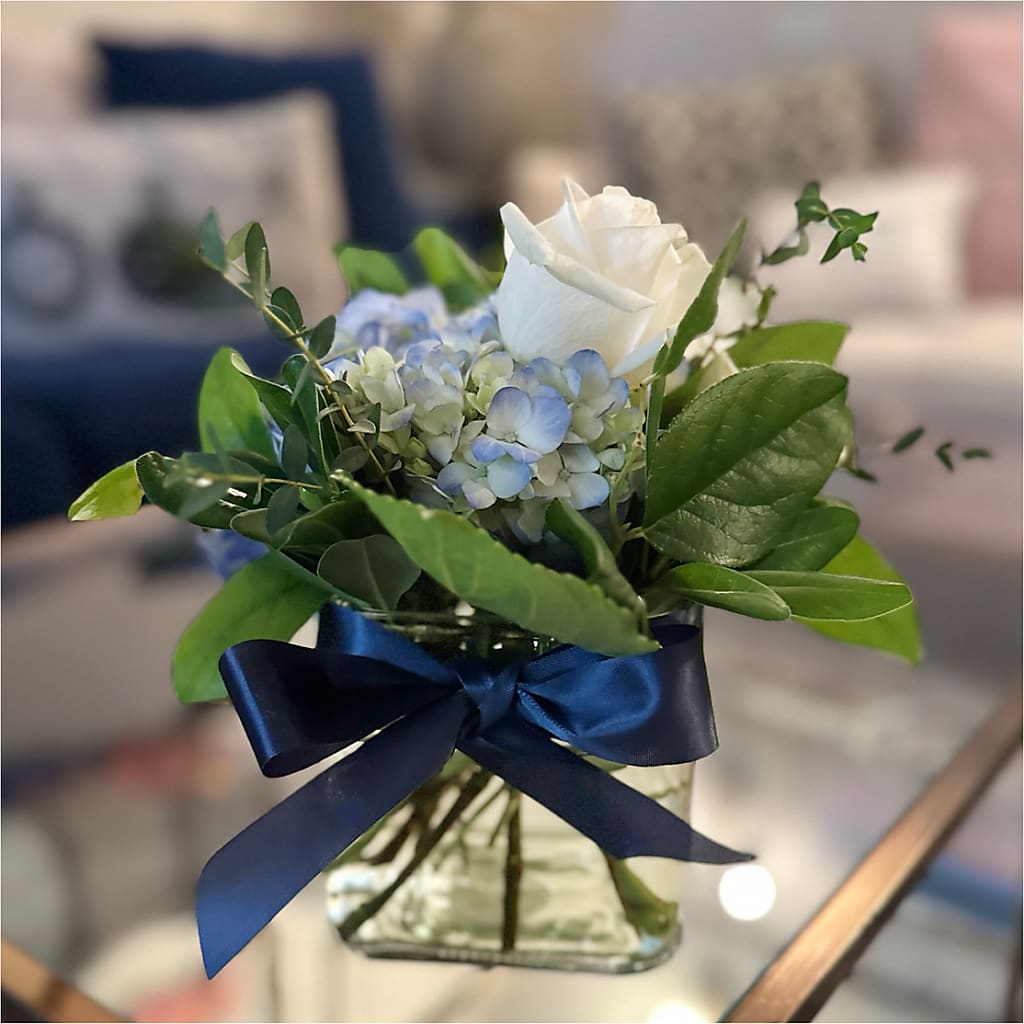 Sky Blue Delight Bouquet – EAST MAIN GARDENS FLRST & GREENHSES INC, Niles MI