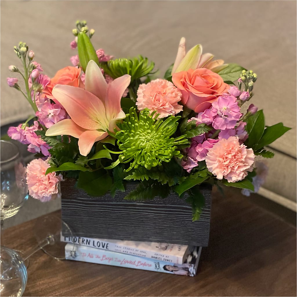 Beautiful Spirit Basket – EAST MAIN GARDENS FLRST & GREENHSES INC, Niles MI