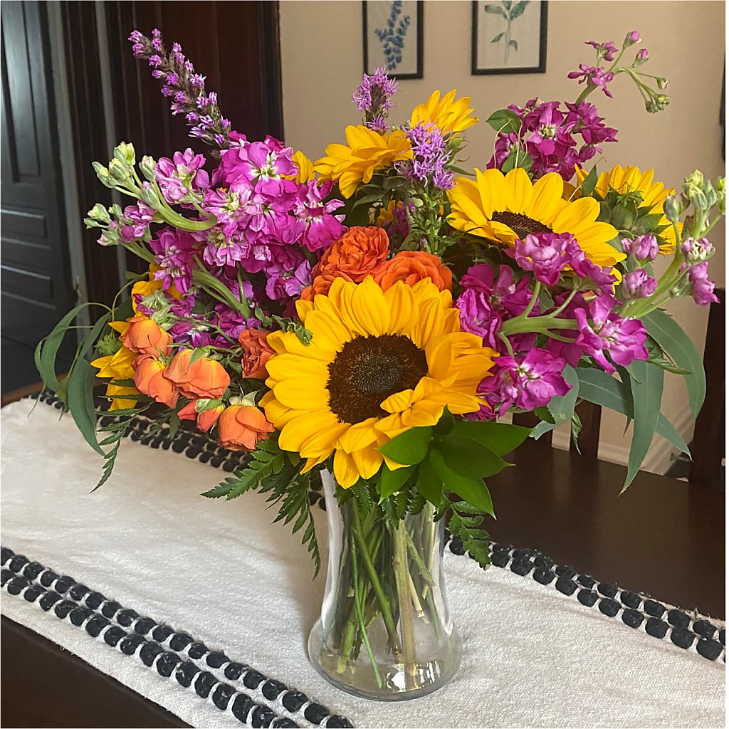 Rays of Life Bouquet – EAST MAIN GARDENS FLRST & GREENHSES INC, Niles MI