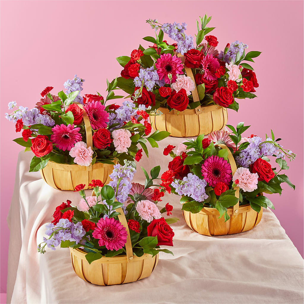 Pink Picnic Basket – EAST MAIN GARDENS FLRST & GREENHSES INC, Niles MI
