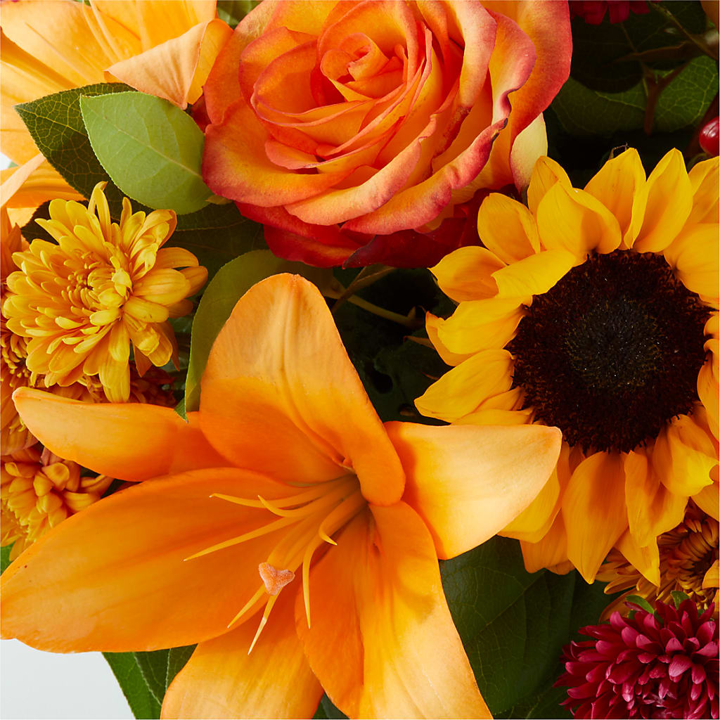 Grateful Centerpiece – EAST MAIN GARDENS FLRST & GREENHSES INC, Niles MI