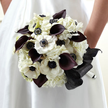 To Have and To Hold Bouquet – EAST MAIN GARDENS FLRST & GREENHSES INC, Niles MI