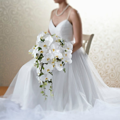 Classic White Bouquet – EAST MAIN GARDENS FLRST & GREENHSES INC, Niles MI