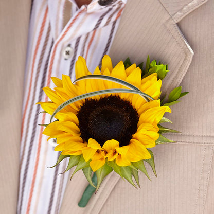 Free Spirit Boutonniere – EAST MAIN GARDENS FLRST & GREENHSES INC, Niles MI