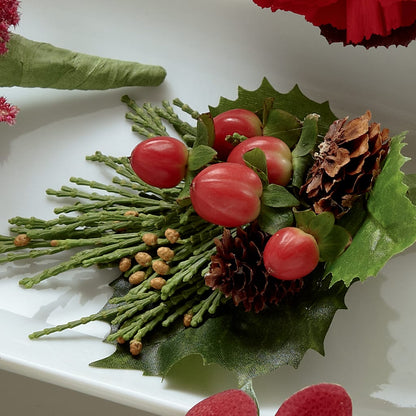 Red Berry Boutonniere – EAST MAIN GARDENS FLRST & GREENHSES INC, Niles MI